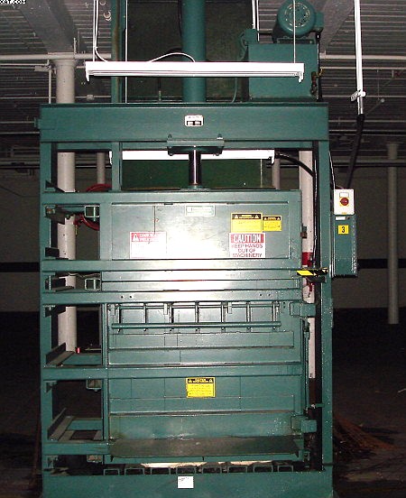 CONSOLIDATED Vertical Baler, Model DHWS-5, 1994 yr.